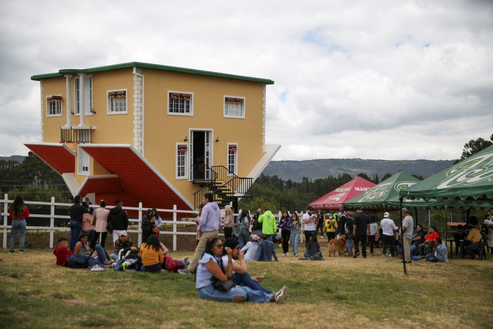 Thế giới đảo ngược trong ngôi nhà 'lạ đời' ở Colombia
