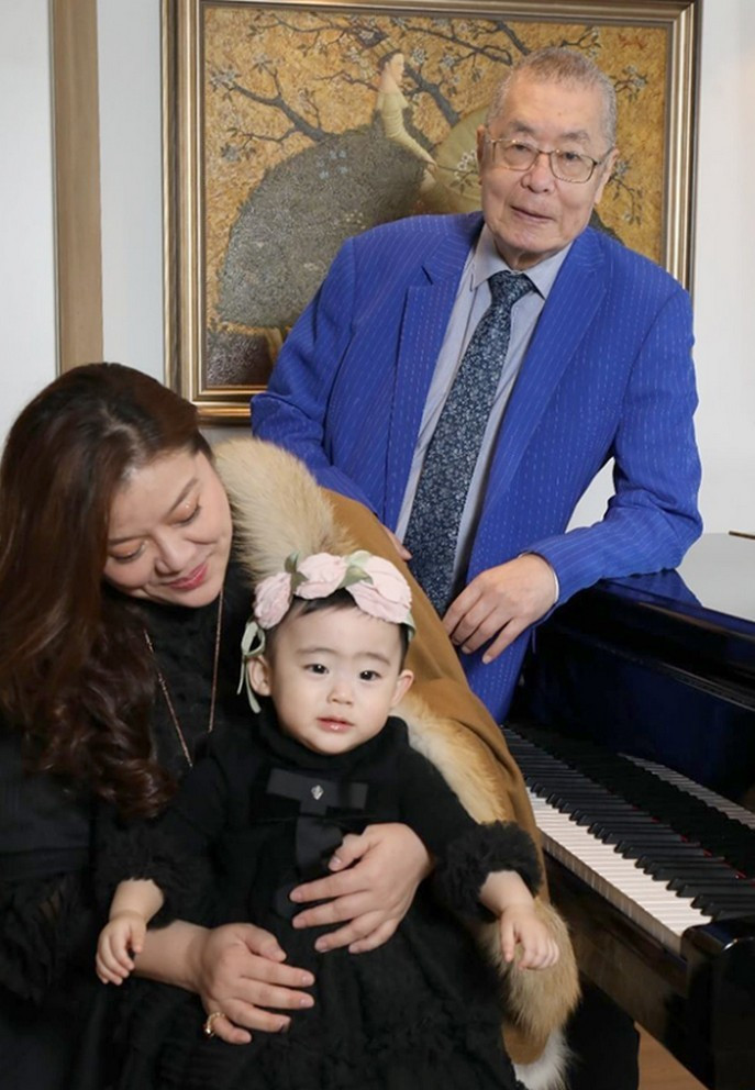 Nghệ sĩ Lưu Thi Côn 83 tuổi thấy trẻ ra vì chăm con mọn một tuổi