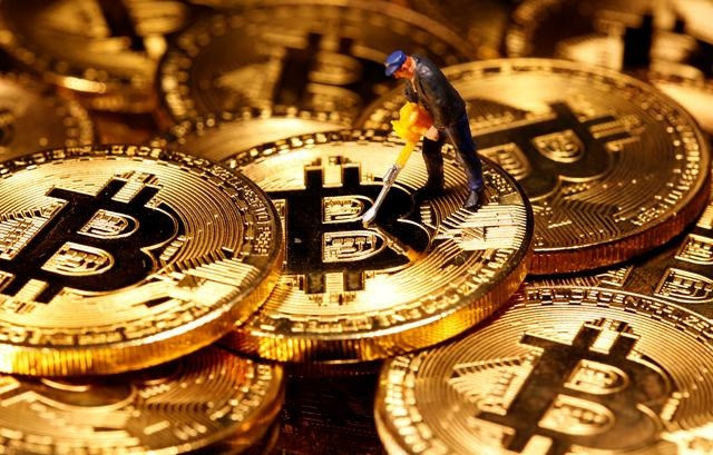 Quốc gia đầu tiên công nhận Bitcoin bị yêu cầu từ bỏ
