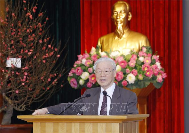 Tổng Bí thư Nguyễn Phú Trọng gặp mặt, chúc Tết cán bộ, công chức, người lao động Văn phòng TƯ Đảng - Ảnh 1.