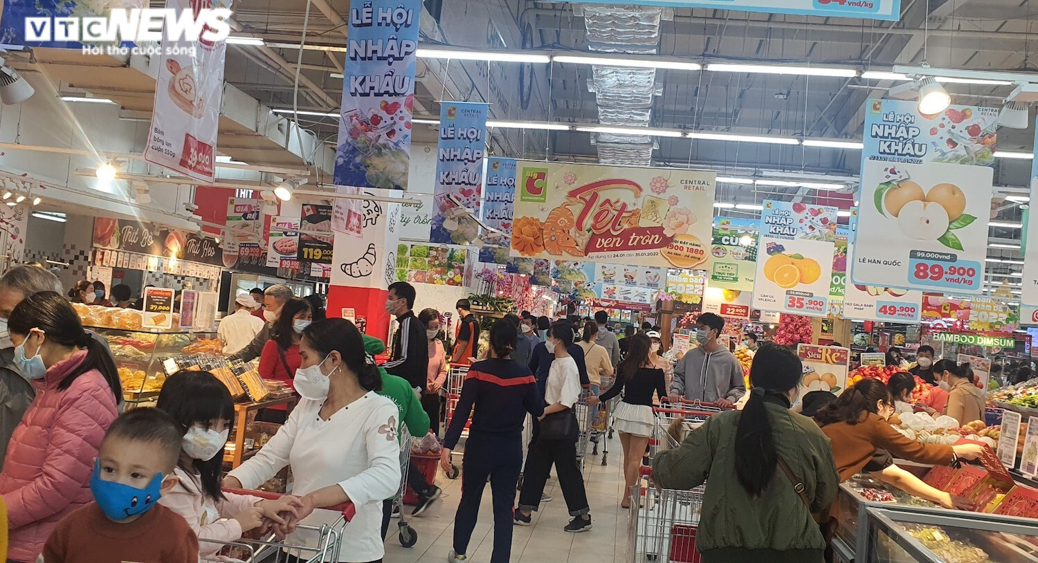 Biển người sắm Tết tại siêu thị Big C Hà Nội  - 8