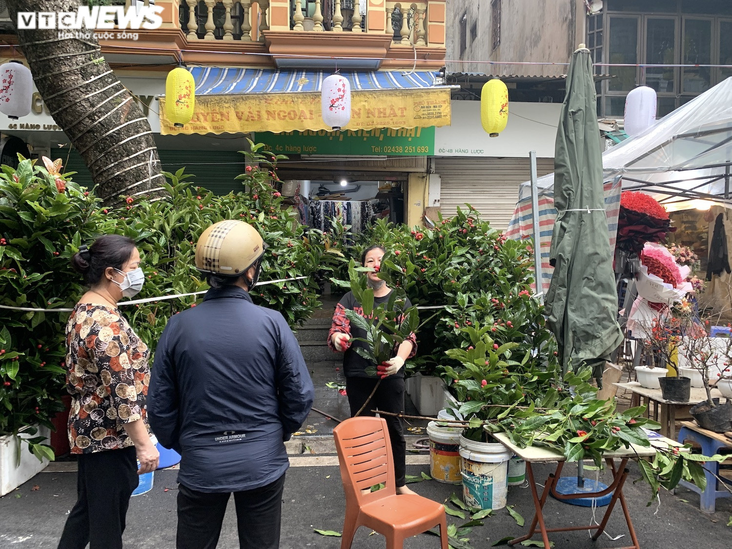 Ảnh: Chợ hoa Tết cổ nhất Hà Nội ngày cuối năm Tân Sửu - 8