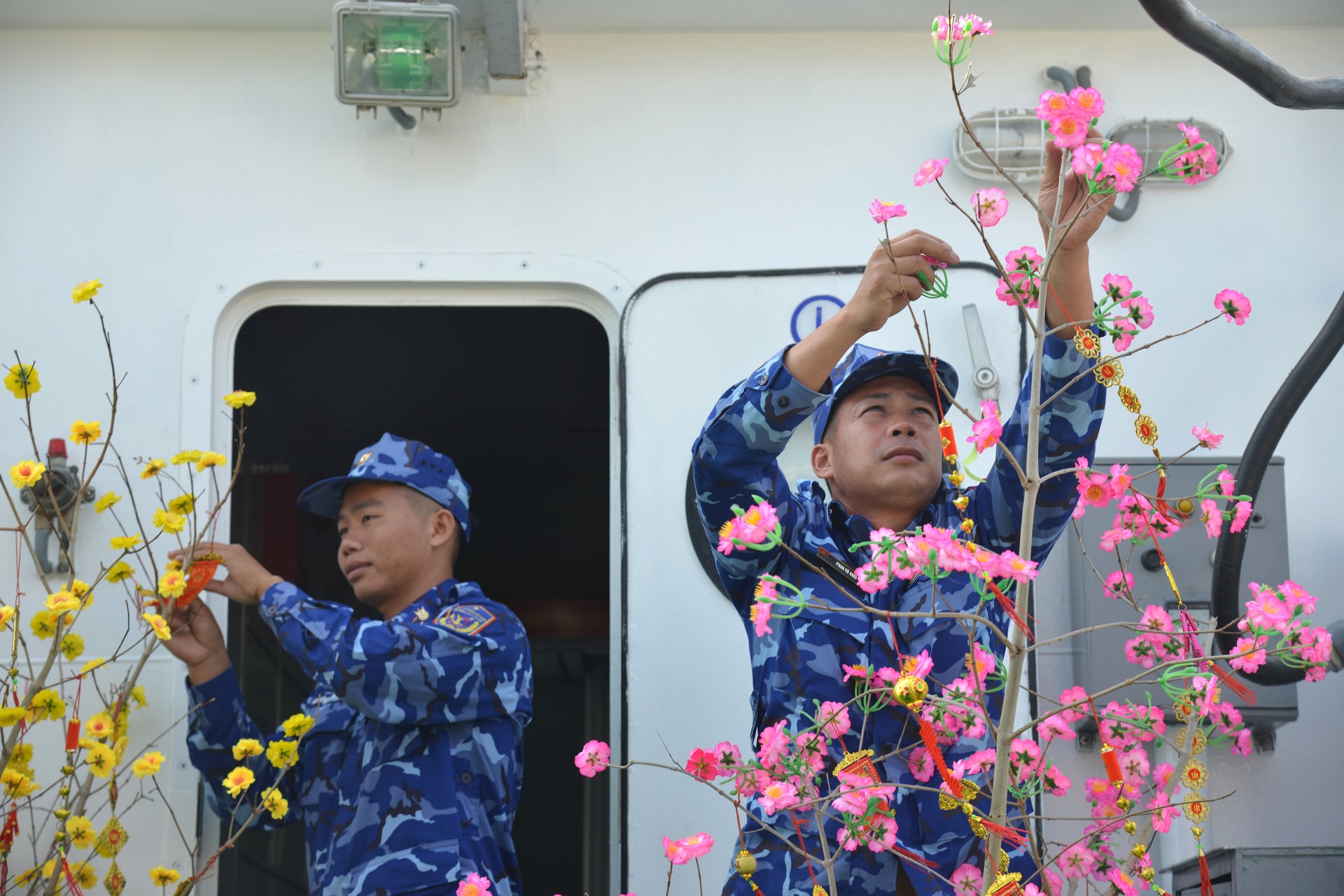 Đón Tết nơi đầu sóng ngọn gió - 2 Đón Tết nơi đầu sóng ngọn gió - 2