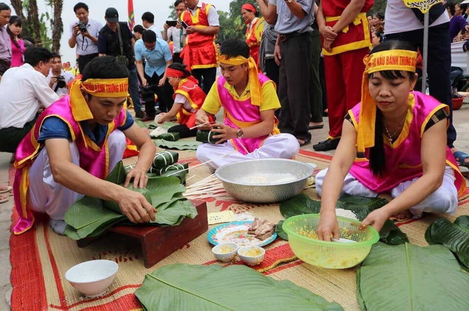 Nghệ nhân gói bánh chưng nhanh như máy, 60 phút gần 100 cái - 1