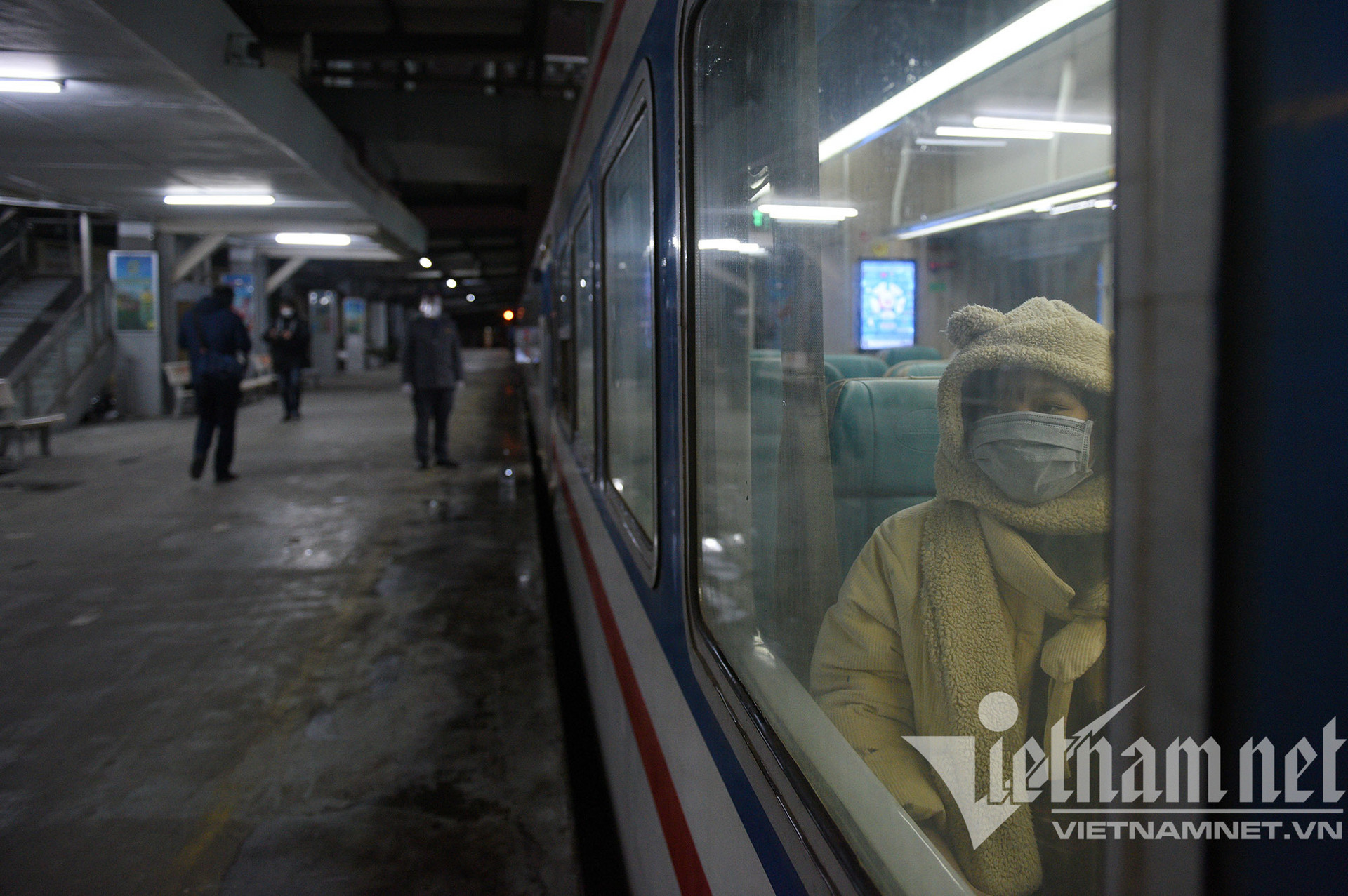 25 hành khách cuối cùng rời ga Hà Nội vào TP.HCM sum họp