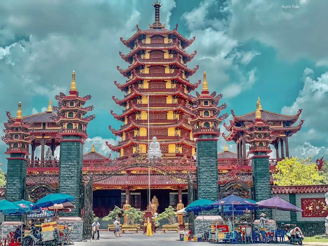 Những ngôi chùa nổi tiếng TP.HCM thích hợp cho hành hương đầu năm Nhâm Dần 2022 - 4