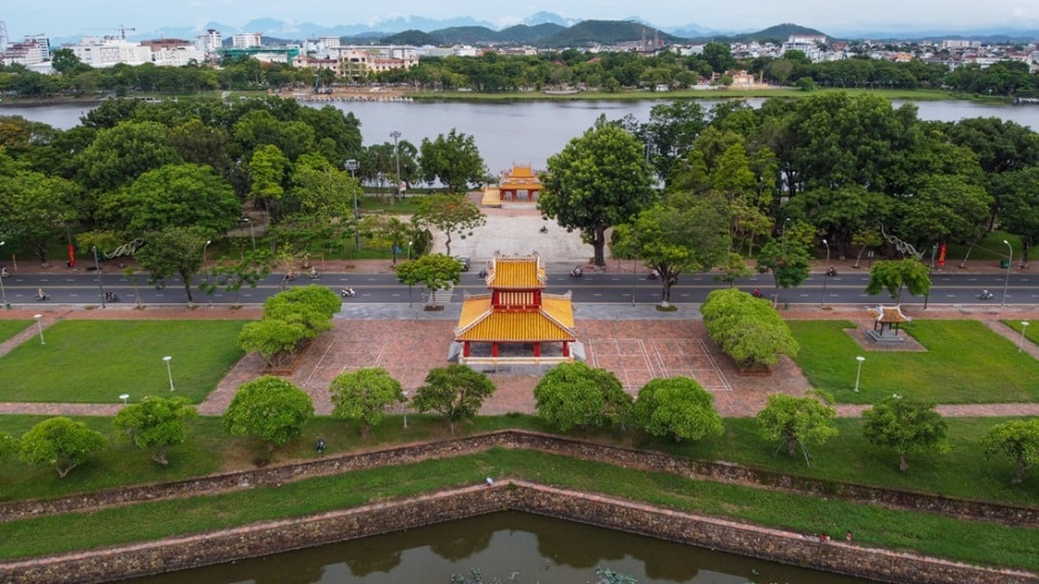 Hình tượng hổ uy phong ở di tích, đền đài đất cố đô Huế - 1 Hình tượng hổ uy phong ở di tích, đền đài đất cố đô Huế - 1