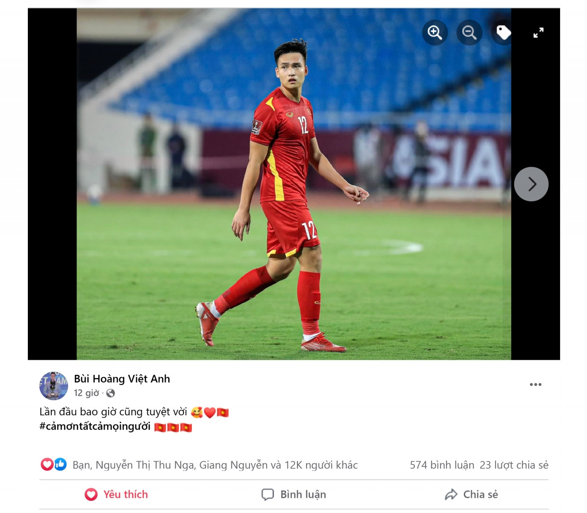 Bùi Hoàng Việt Anh được gọi bổ sung lên tuyển và được HLV Park Hang Seo sử dụng trong hiệp 2. Đây là lần đầu tiên trung vệ này được thi đấu ở ĐT Việt Nam và cầu thủ thuộc biên chế Hà Nội FC đã chơi rất tốt./.