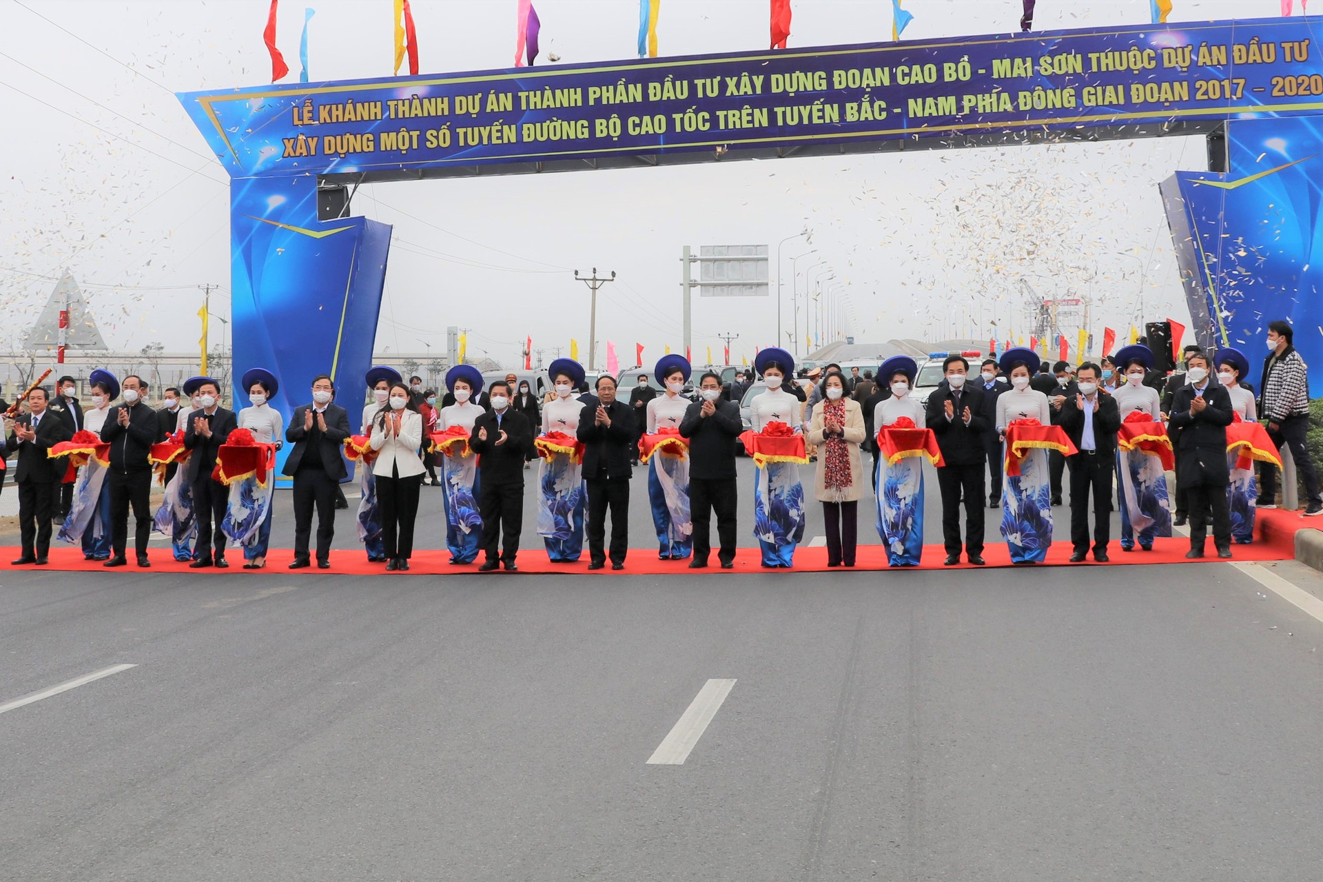 Thủ tướng dự lễ khánh thành cao tốc Cao Bồ - Mai Sơn - 1