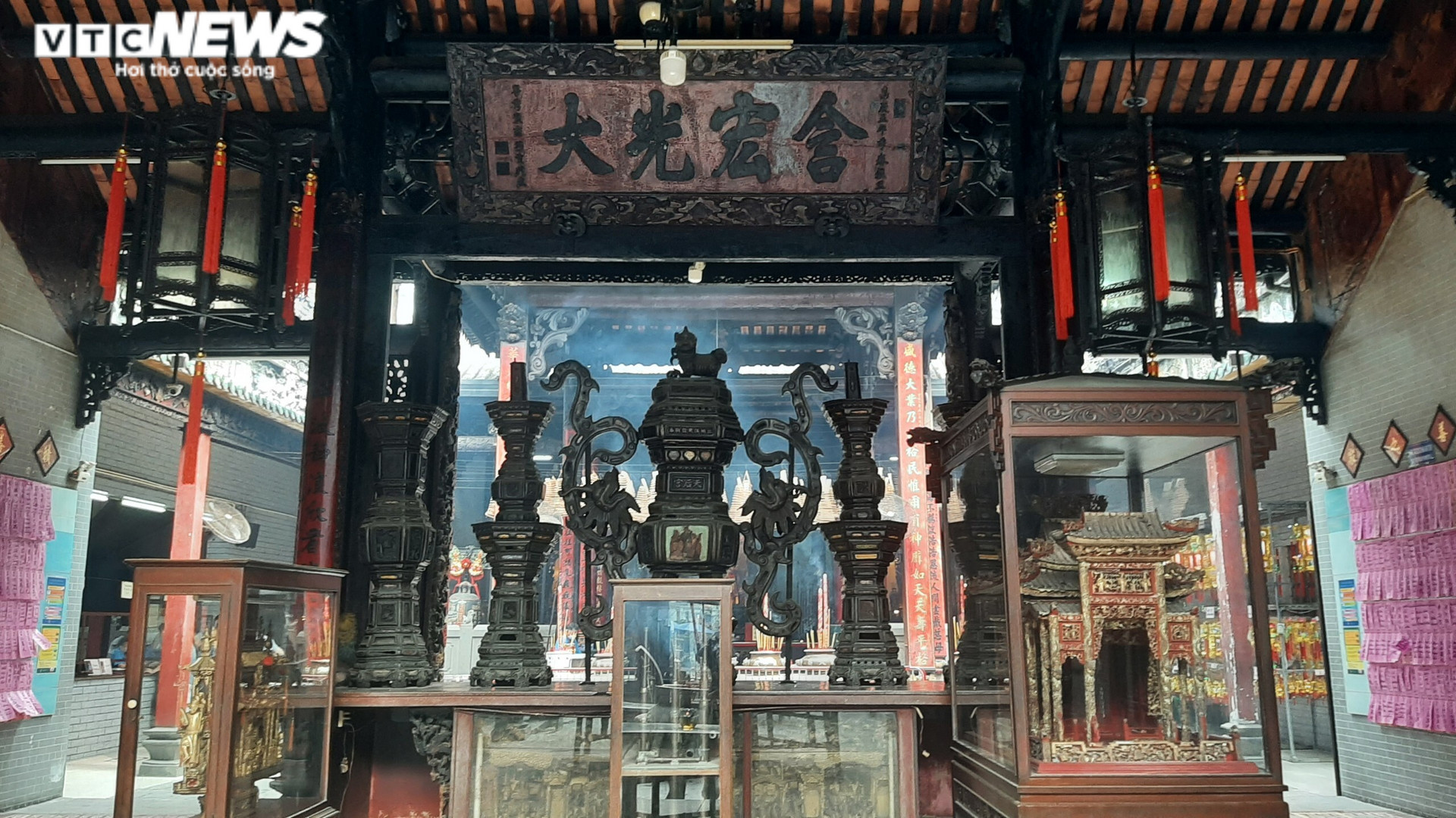 Ảnh: Ngắm ngôi chùa cổ hơn 250 tuổi của người gốc Hoa ở Sài Gòn - 10