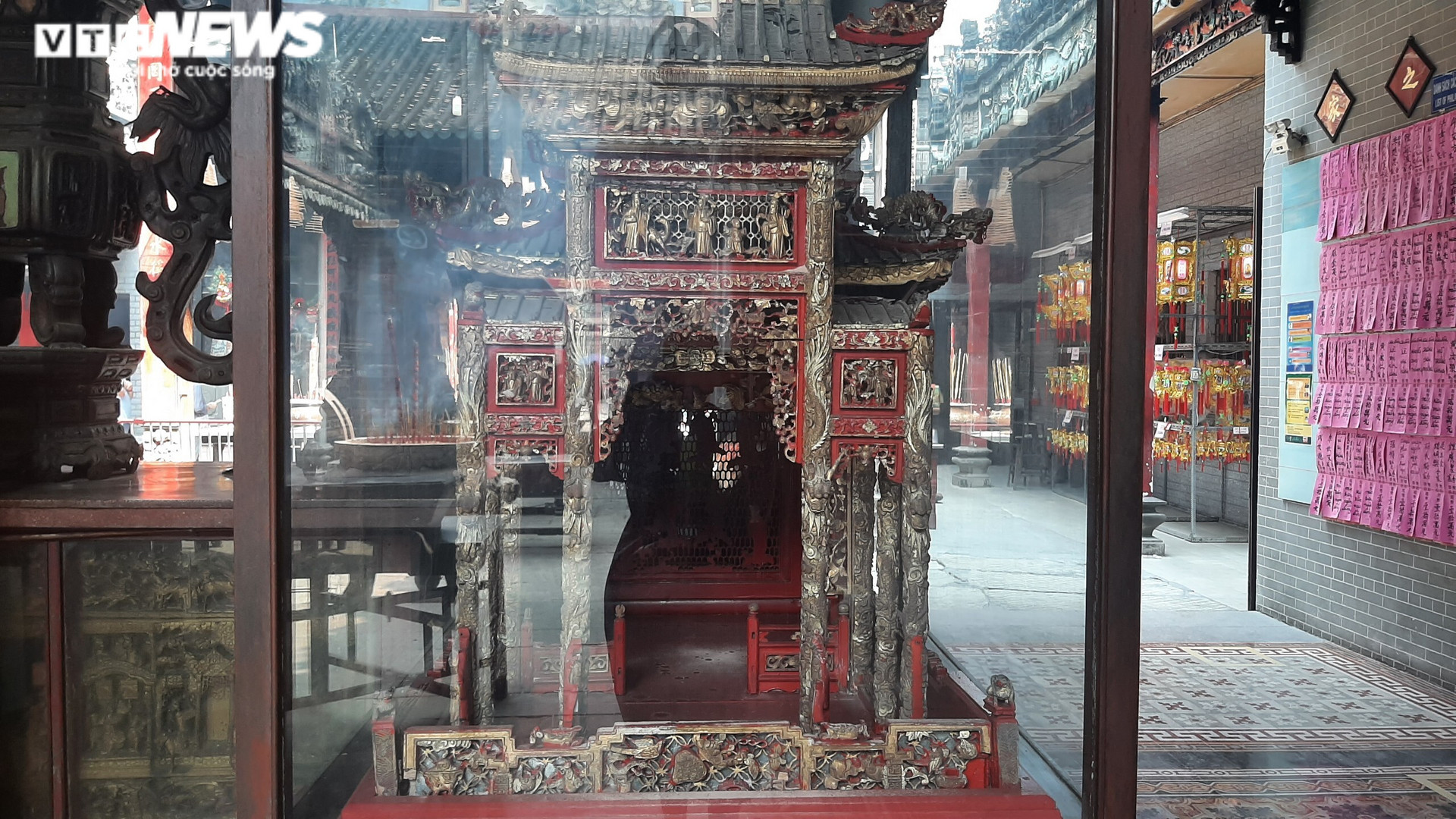 Ảnh: Ngắm ngôi chùa cổ hơn 250 tuổi của người gốc Hoa ở Sài Gòn - 11