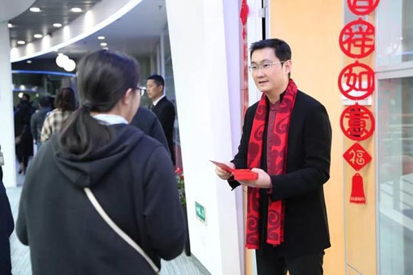 Muôn kiểu lì xì của đại gia Trung Quốc ngày đầu năm mới Muon kieu li xi cua dai gia Trung Quoc ngay dau nam moi