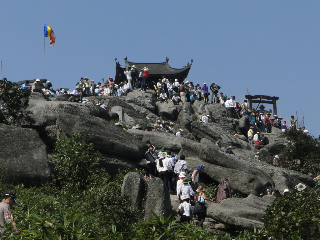 Hành hương đầu năm ở 6 ngôi chùa nổi tiếng linh thiêng của Việt Nam - 5