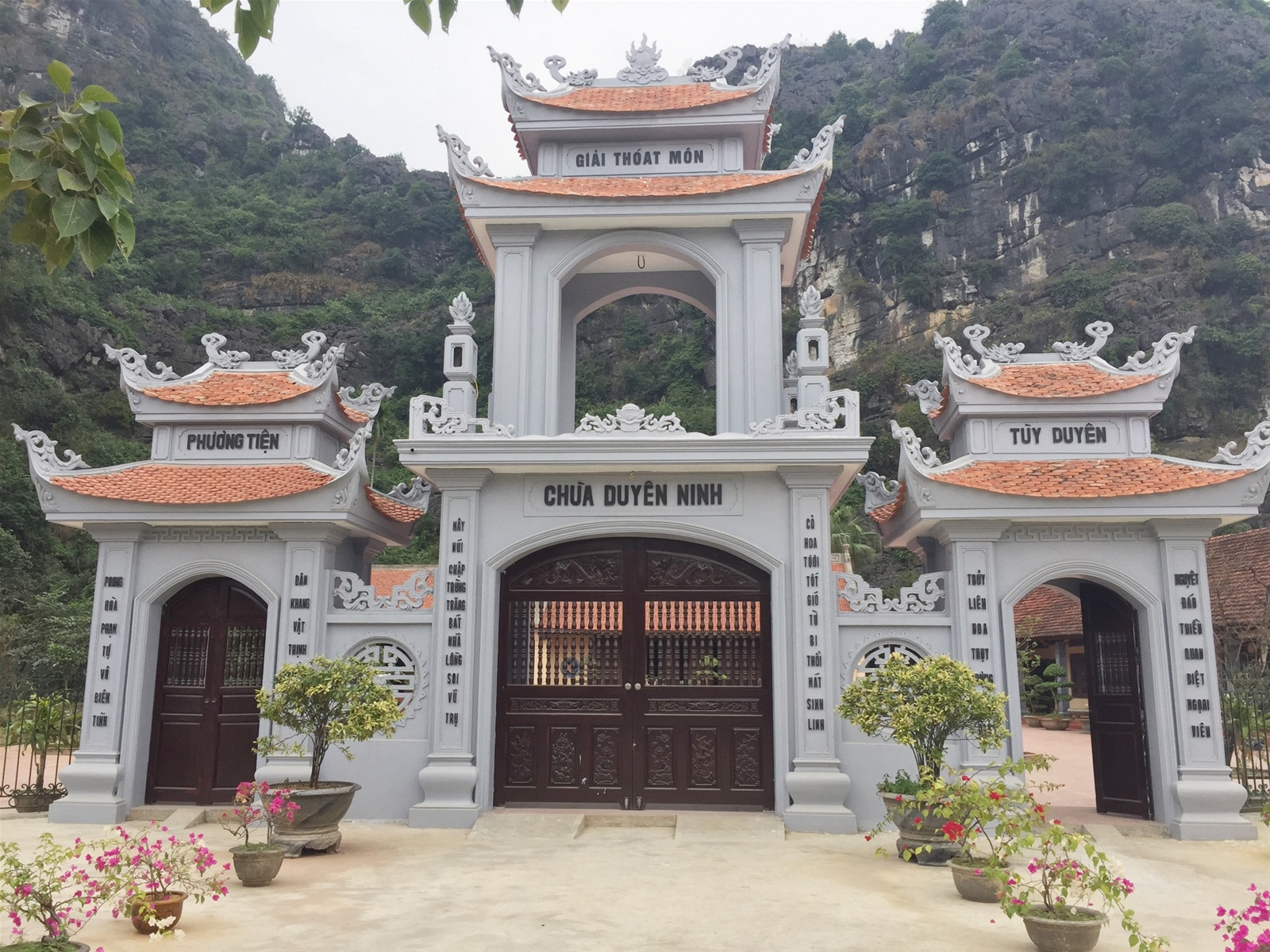 Hành hương đầu năm ở 6 ngôi chùa nổi tiếng linh thiêng của Việt Nam - 6