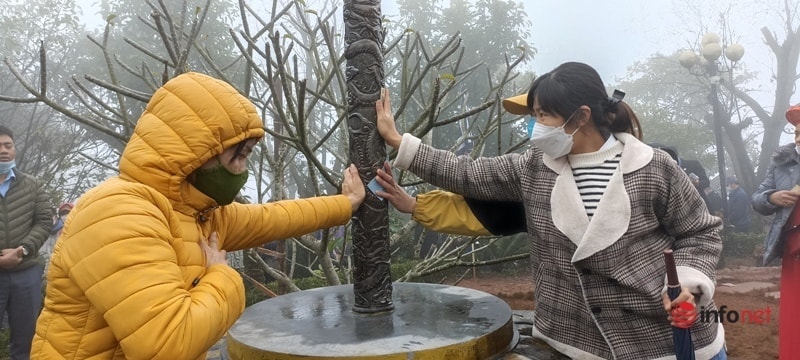 Đền Nưa - Am Tiên mở cửa đón du khách vãn cảnh 'cổng trời' đầu năm mới