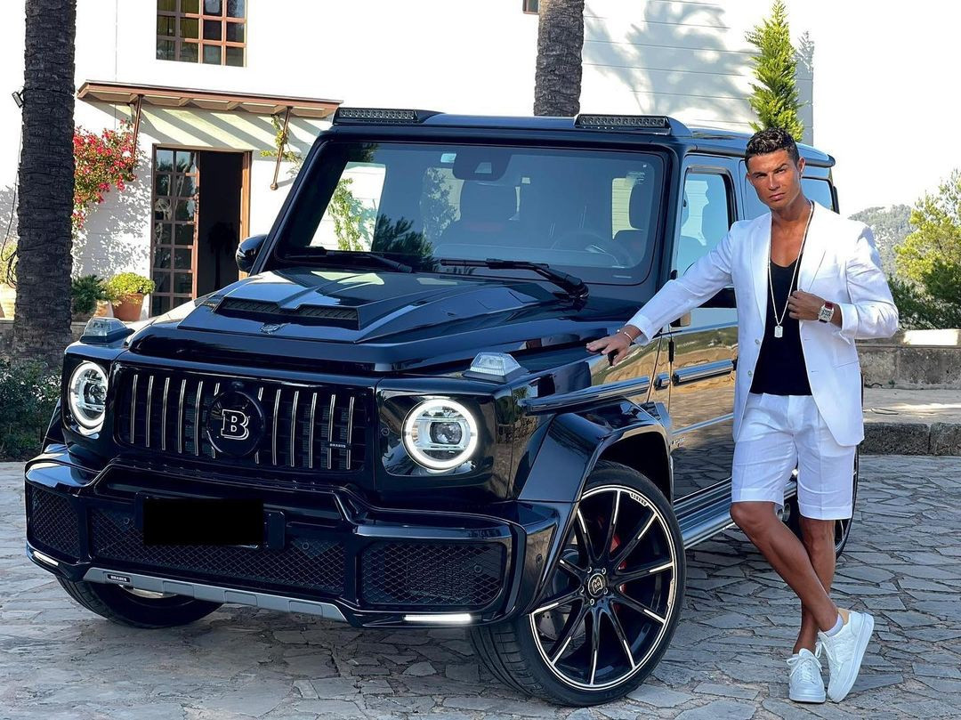 Cristiano Ronaldo có thể kiếm được 52 tỷ đồng từ một đăng tải - 8