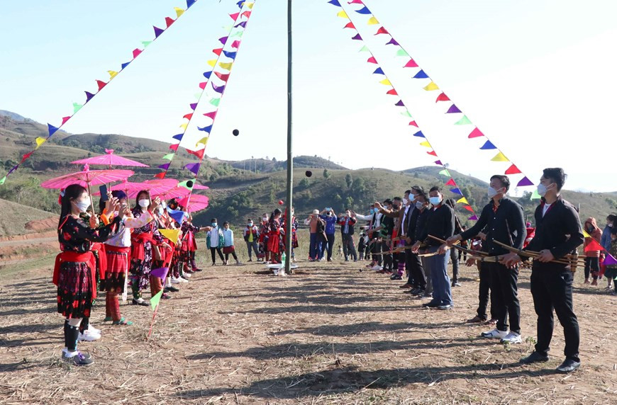 Điện Biên: Phục dựng lễ hội Gầu Tào của cộng đồng dân tộc Mông - 13