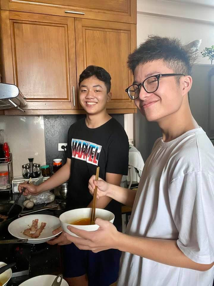 Hé lộ không gian sống của MC Thảo Vân với con trai 17 tuổi