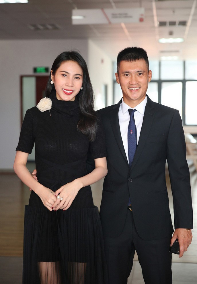 5 cặp vợ chồng ngôn tình nhất showbiz Việt