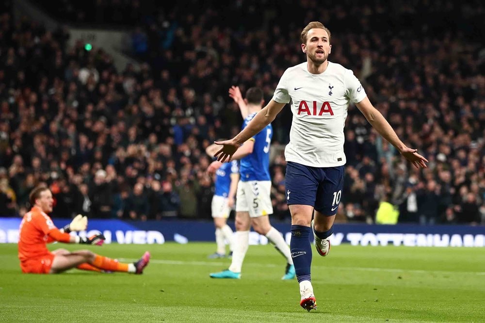 Harry Kane và Son Heung-min sáng rực, Tottenham đe dọa MU