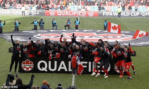 Thắng đậm Jamaica, tuyển Canada giành vé tham dự World Cup sau 36 năm - 5