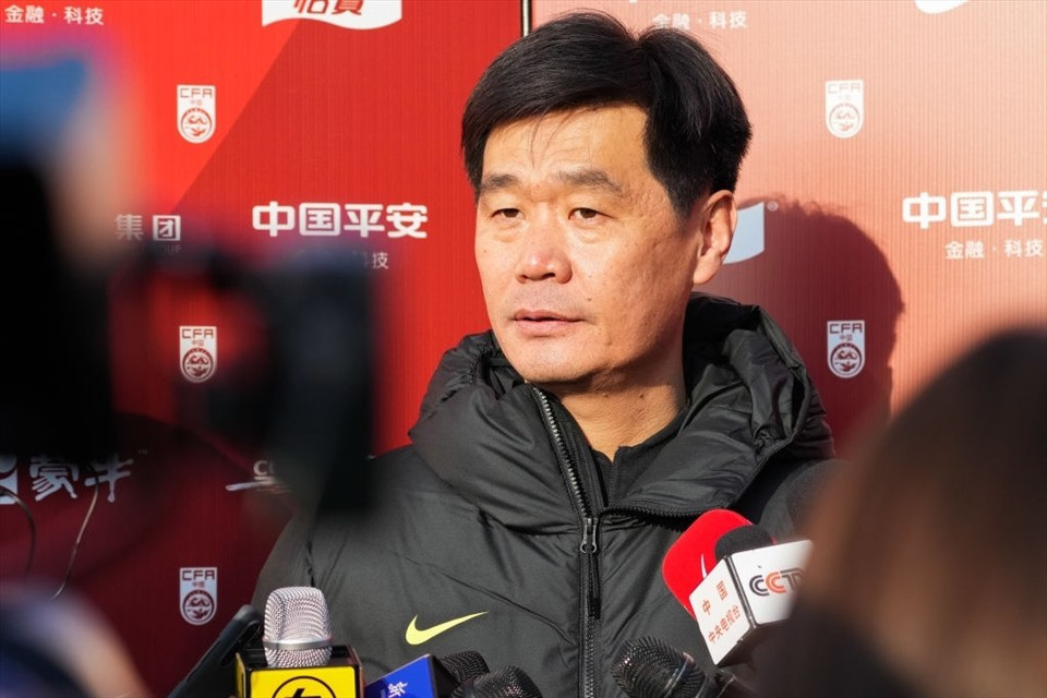 HLV đội tuyển Trung Quốc không từ chức, chê bai học trò - 1