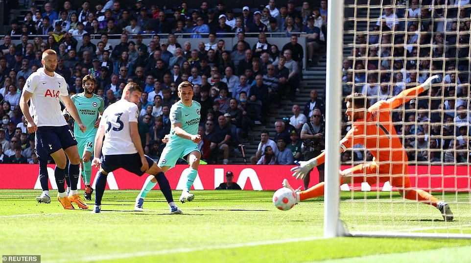 Arsenal và Tottenham thua đau, Man Utd vươn lên vị trí thứ 5 - 1