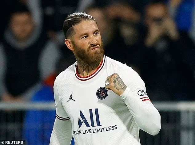 Messi và Neymar vắng mặt, PSG thắng đậm nhờ Mbappe - 2