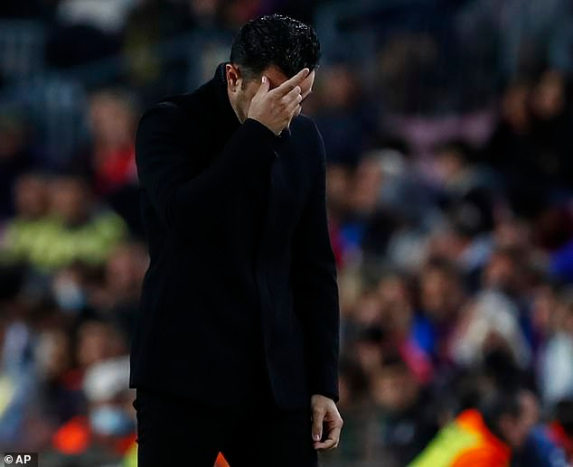 Barcelona thua sốc, Real Madrid cách chức vô địch La Liga một điểm - 5