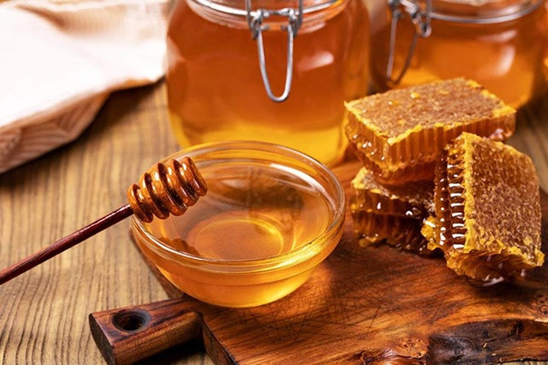 Cho thêm mật ong vào loại đồ uống này sẽ có hiệu quả chống ung thư tốt, ngăn ngừa được lão hóa, phụ nữ tuổi 40 càng nên dùng-1