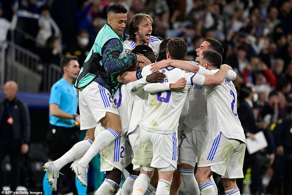 Ngược dòng kinh điển hạ Man City, Real Madrid tiến vào chung kết - 1