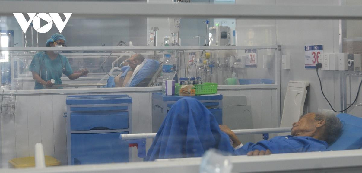 Bệnh viện chuyên điều trị COVID-19 tại Hà Nội chỉ còn 20 bệnh nhân - 9