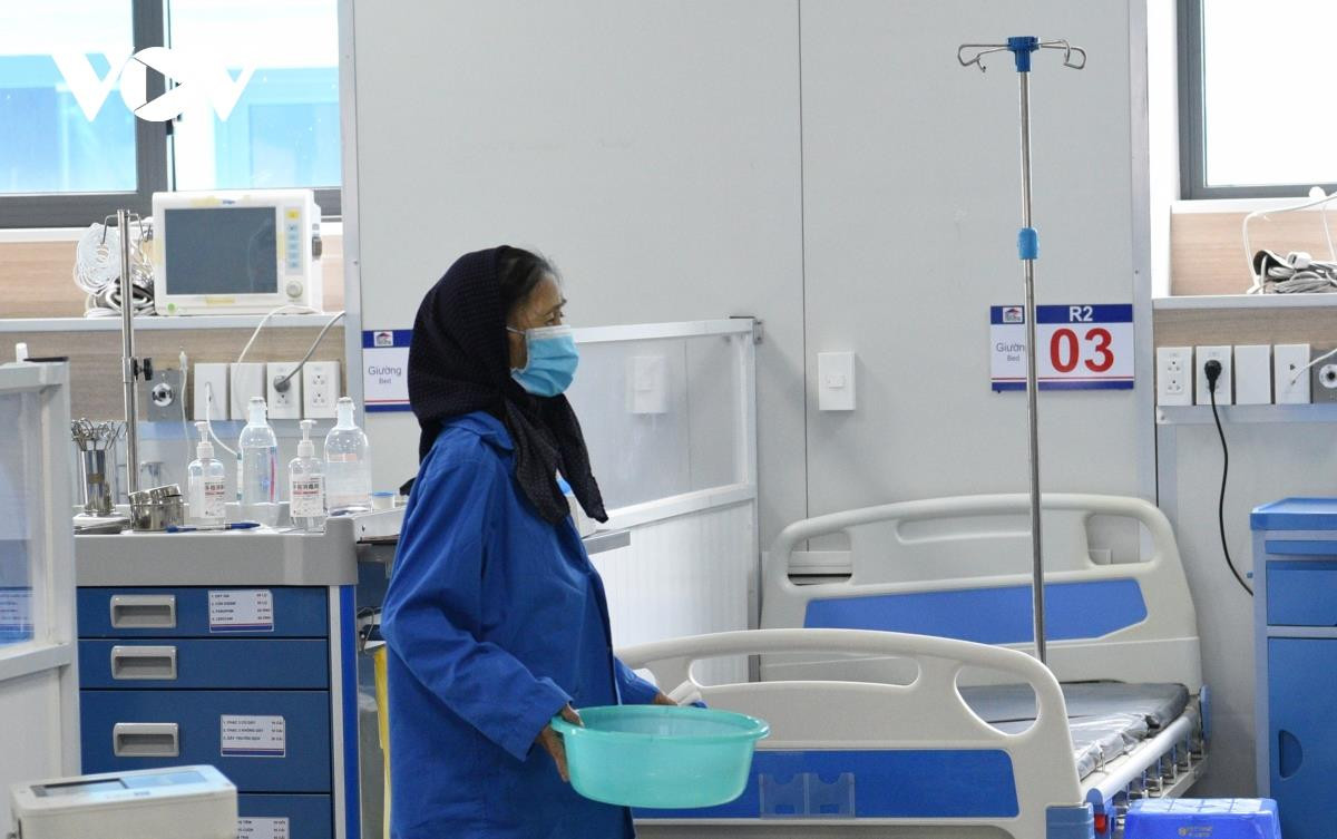 Bệnh viện chuyên điều trị COVID-19 tại Hà Nội chỉ còn 20 bệnh nhân - 16
