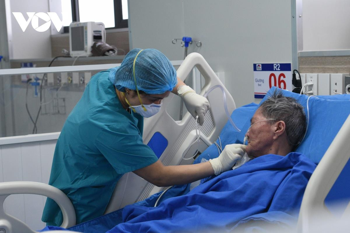 Bệnh viện chuyên điều trị COVID-19 tại Hà Nội chỉ còn 20 bệnh nhân - 11