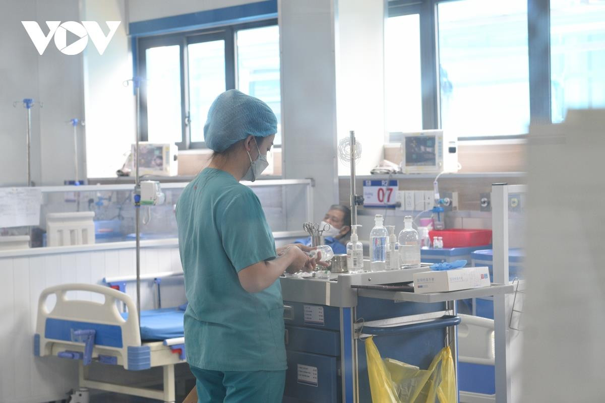 Bệnh viện chuyên điều trị COVID-19 tại Hà Nội chỉ còn 20 bệnh nhân - 18