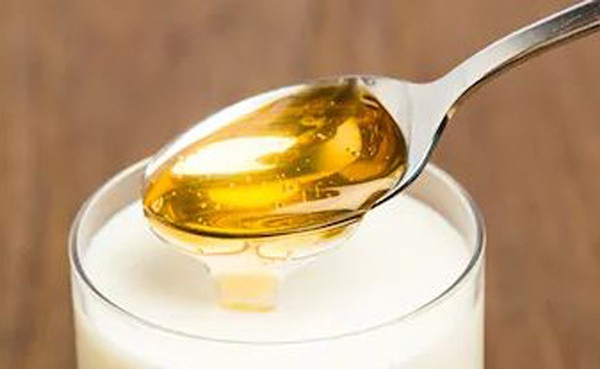 Đều đặn uống sữa mật ong, sau 7 ngày cơ thể có 9 sự thay đổi cho da và xương khớp-2