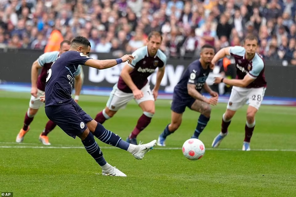 Bị West Ham cầm hòa, HLV Pep Guardiola bất ngờ cầu cạnh Southampton - 2