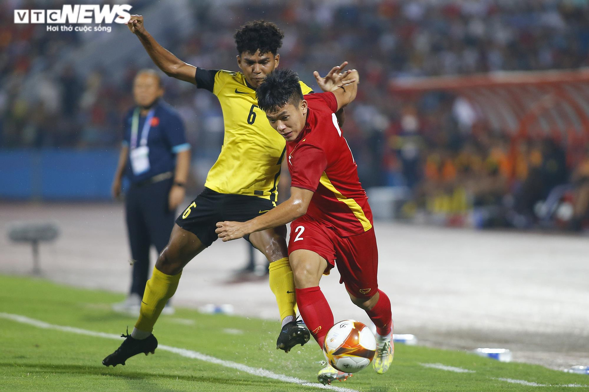 Lê Văn Xuân chấn thương nặng, khó đá chung kết U23 Việt Nam vs U23 Thái Lan - 2