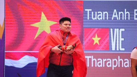 Cử tạ Việt Nam tuột vàng trong gang tấc!