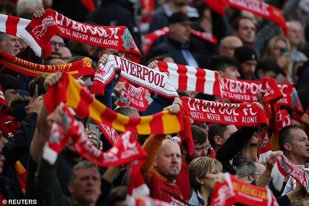 57681139-10808929-liverpool_fans_are_disappointed_at_the_allocation_of_champions_l-a-12_1652347028361_11zon.jpg