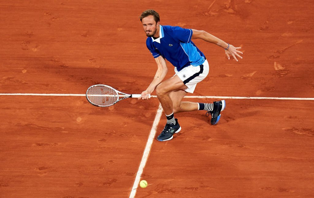 Tsitsipas, Medvedev cùng thua trước thềm tứ kết Roland Garros - 3