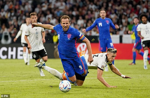 Harry Kane ghi bàn giúp đội tuyển Anh thoát thua Đức - 6