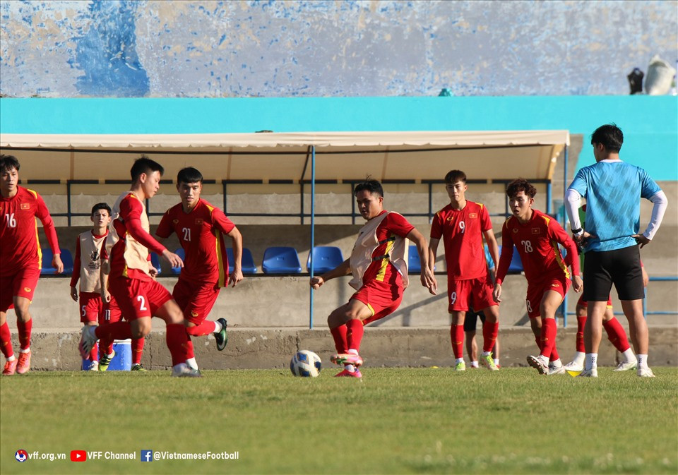 U23 Việt Nam hướng đến chiến thắng trước U23 Malaysia tại lượt trận cuối cùng vòng bảng. Ảnh: VFF