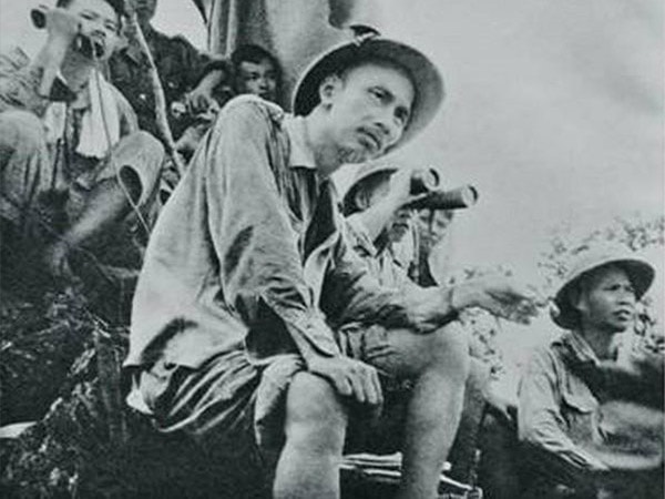 ke-chuyen-bac-ho-tong-hop-20-mau-chuyen-hay-va-y-nghia-nhat-ve-bac-5-voh