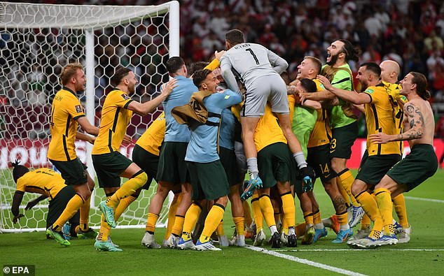 Đánh bại Peru, Australia giành vé dự World Cup 2022 - 13