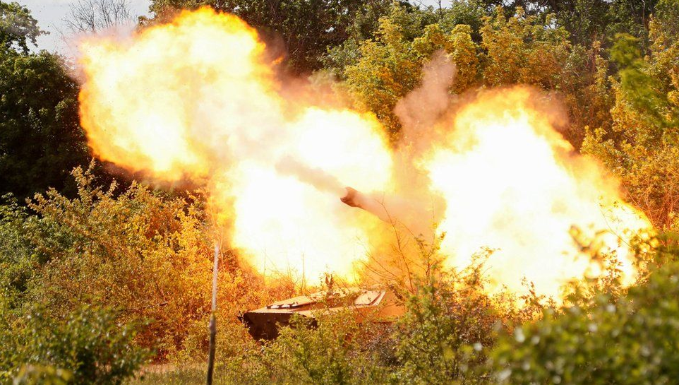 Chiến sự khốc liệt ở miền Đông Ukraine: Mọi thứ đang bốc cháy - 1