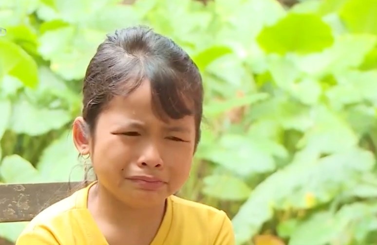 Mẹ cháu mất rồi, còn bố cháu đi tù... - 4 Mẹ cháu mất rồi, còn bố cháu đi tù... - 4