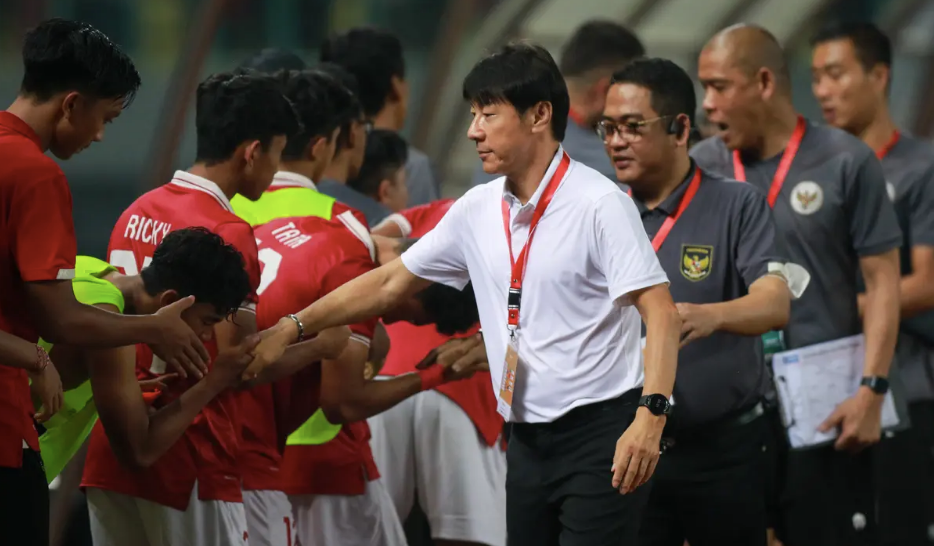 HLV Shin Tae Yong có thể bị thay trước khi tái đấu U20 Việt Nam - 1