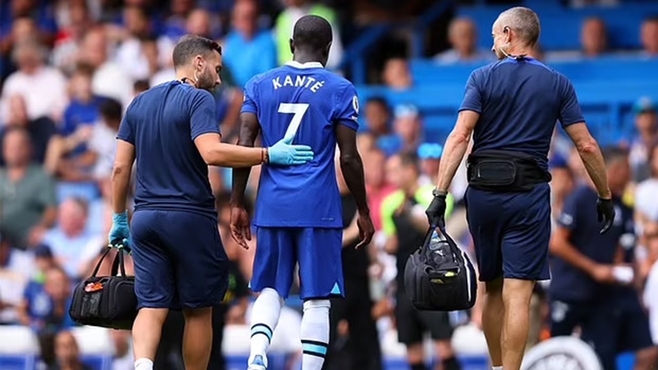Kante để lại nỗi lo cho Chelsea. Ảnh: AFP