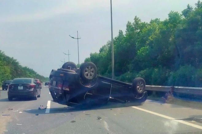 Vụ tai nạn giao thông tên đường Võ Nguyên Giáp hướng Nội Bài - Nhật Tân.
